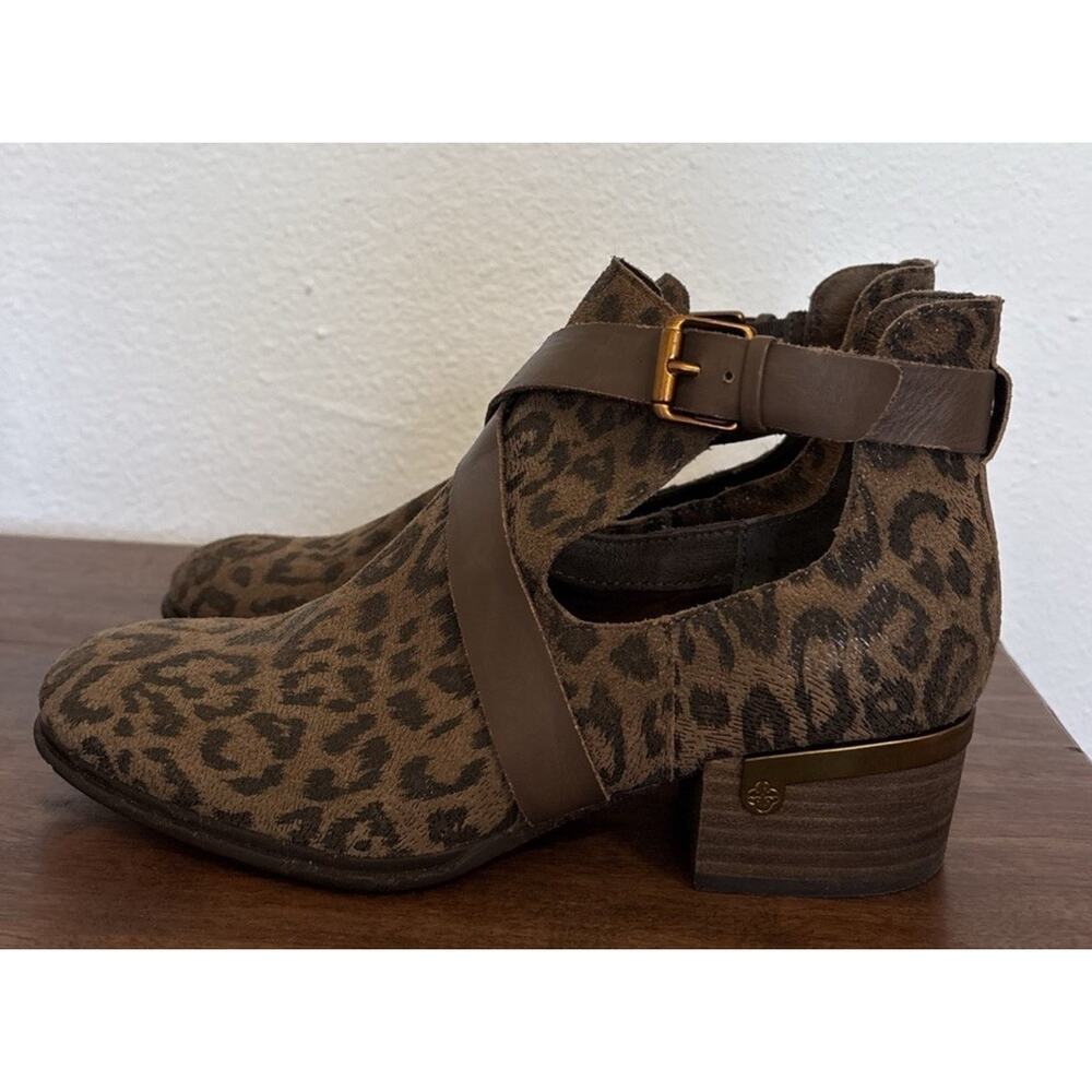 Isola Davan Boots Desert Brown Leopard Ankle Booties Size 7 M Slight Sheen